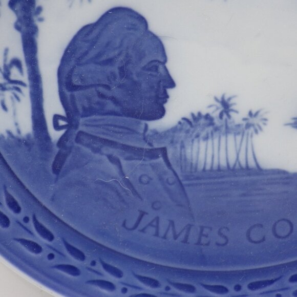 Royal Copenhagen Collector Plate/ Hawaii/ Blue and White/ Denmark - Picture 3 of 6